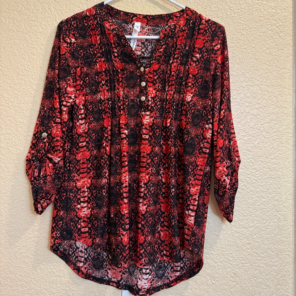 NY Collection Red and Black Patterned Blouse
